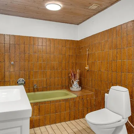Holiday home Noreen - 500m From The Sea By Interhome *