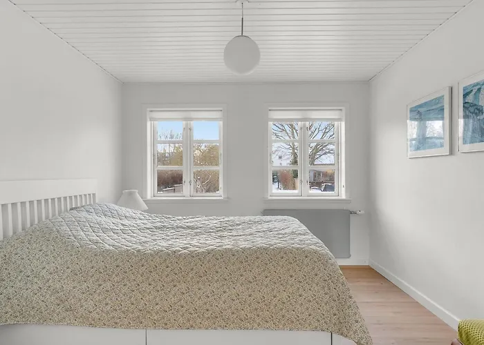 Noreen - 500m From The Sea By Interhome