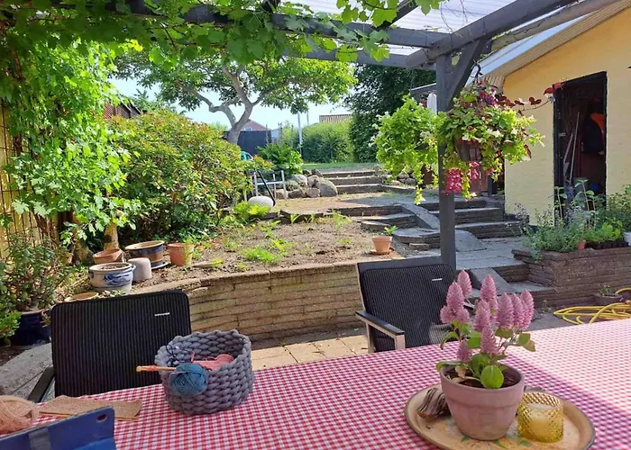 Noreen - 500m From The Sea By Interhome